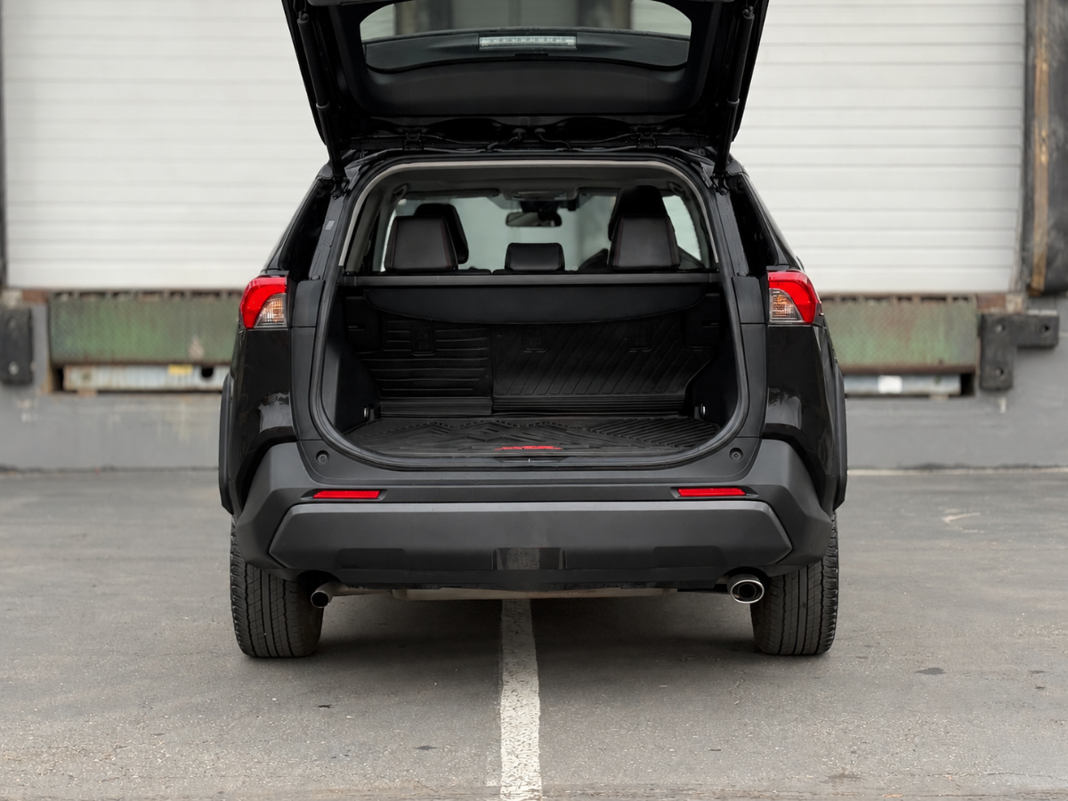 Photo 5 of this Toyota RAV4