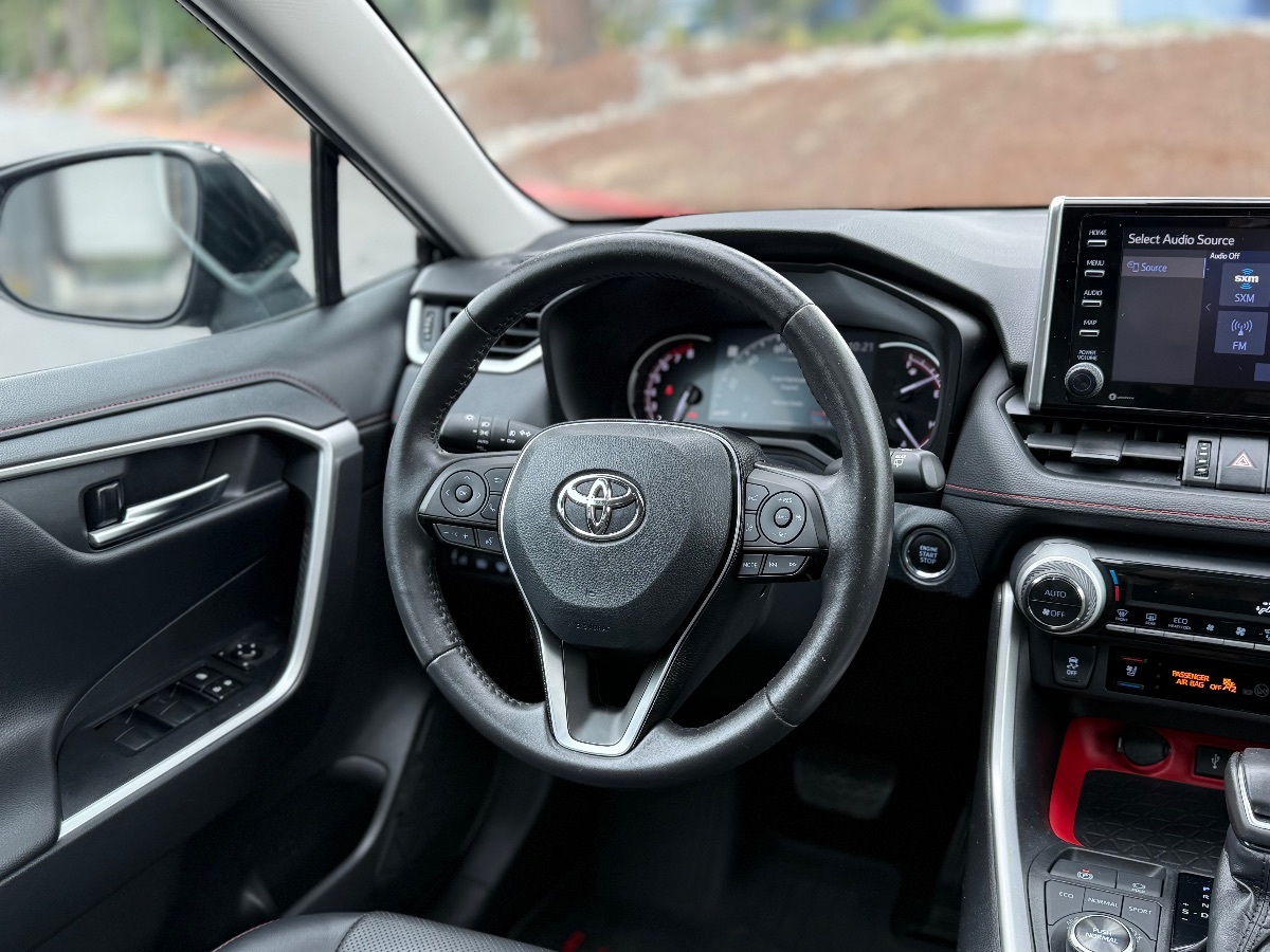 Photo 16 of this Toyota RAV4