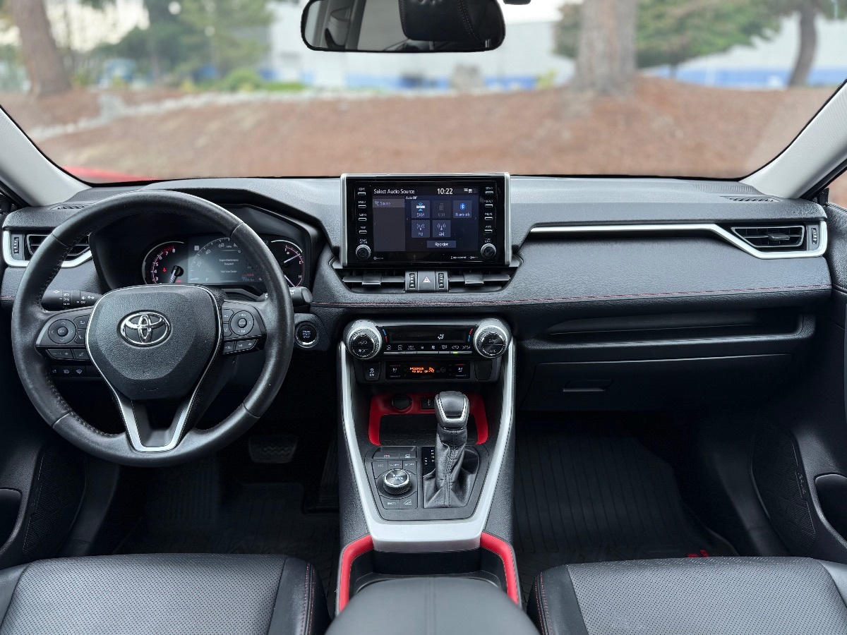 Photo 18 of this Toyota RAV4