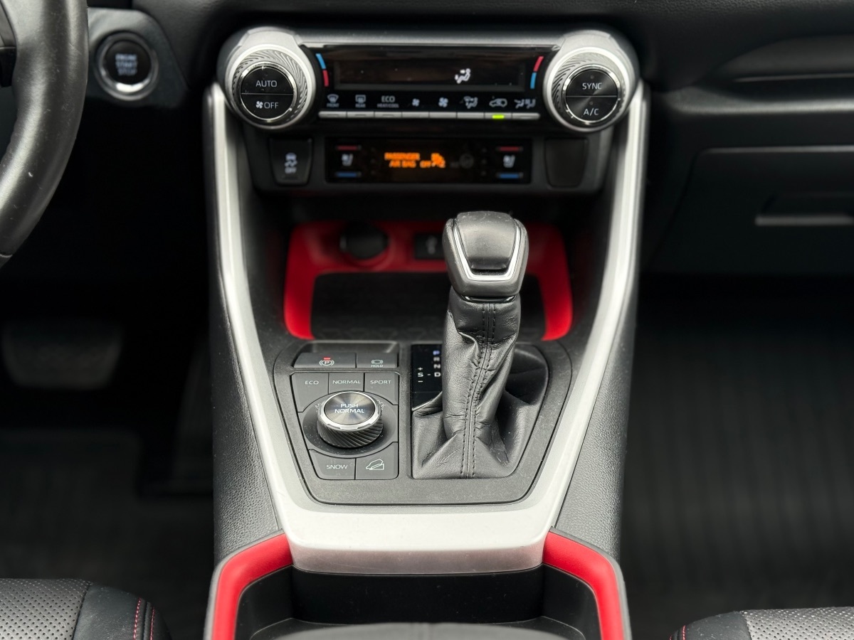 Photo 24 of this Toyota RAV4