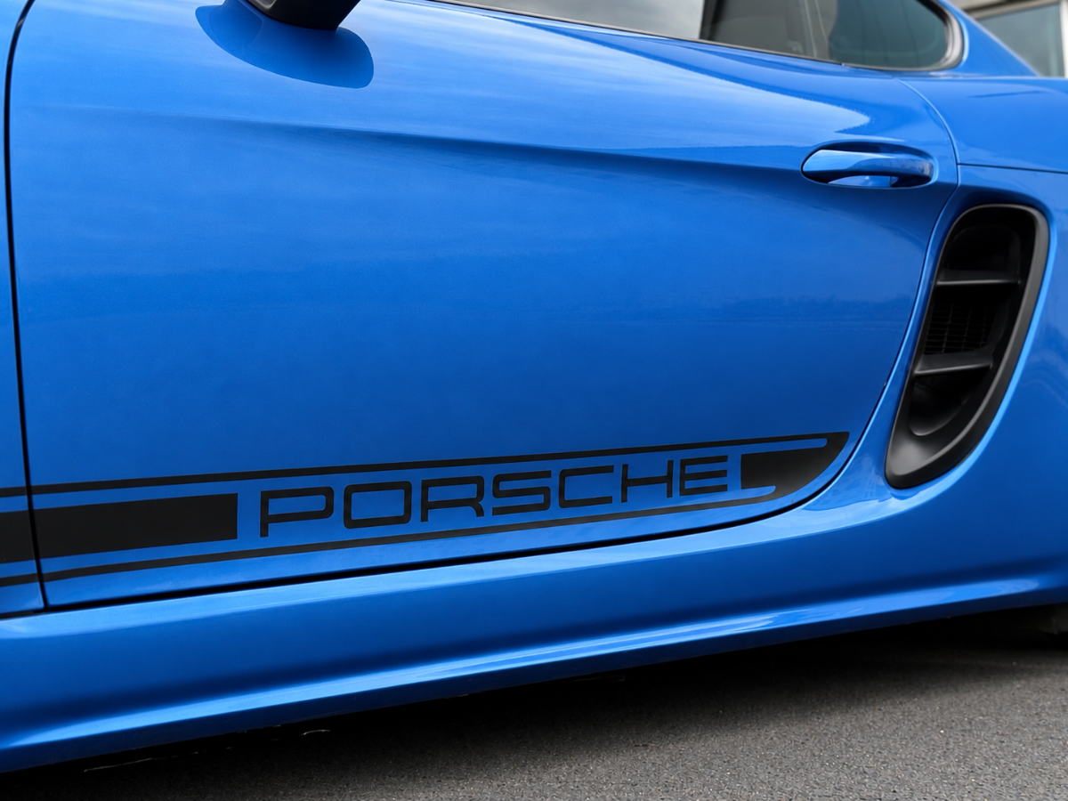 Photo 9 of this Porsche 718 Cayman