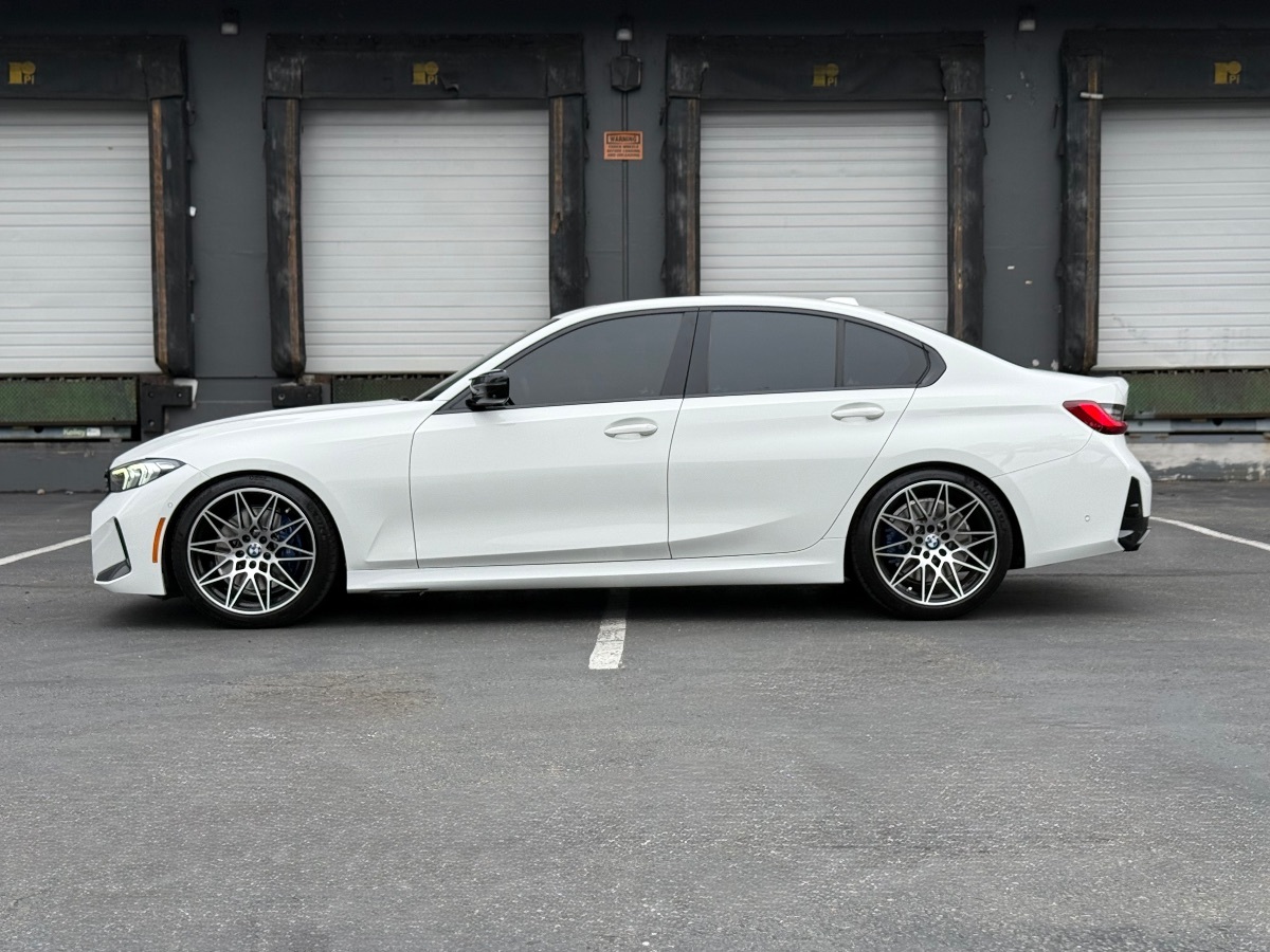 Photo 6 of this BMW 3 Series