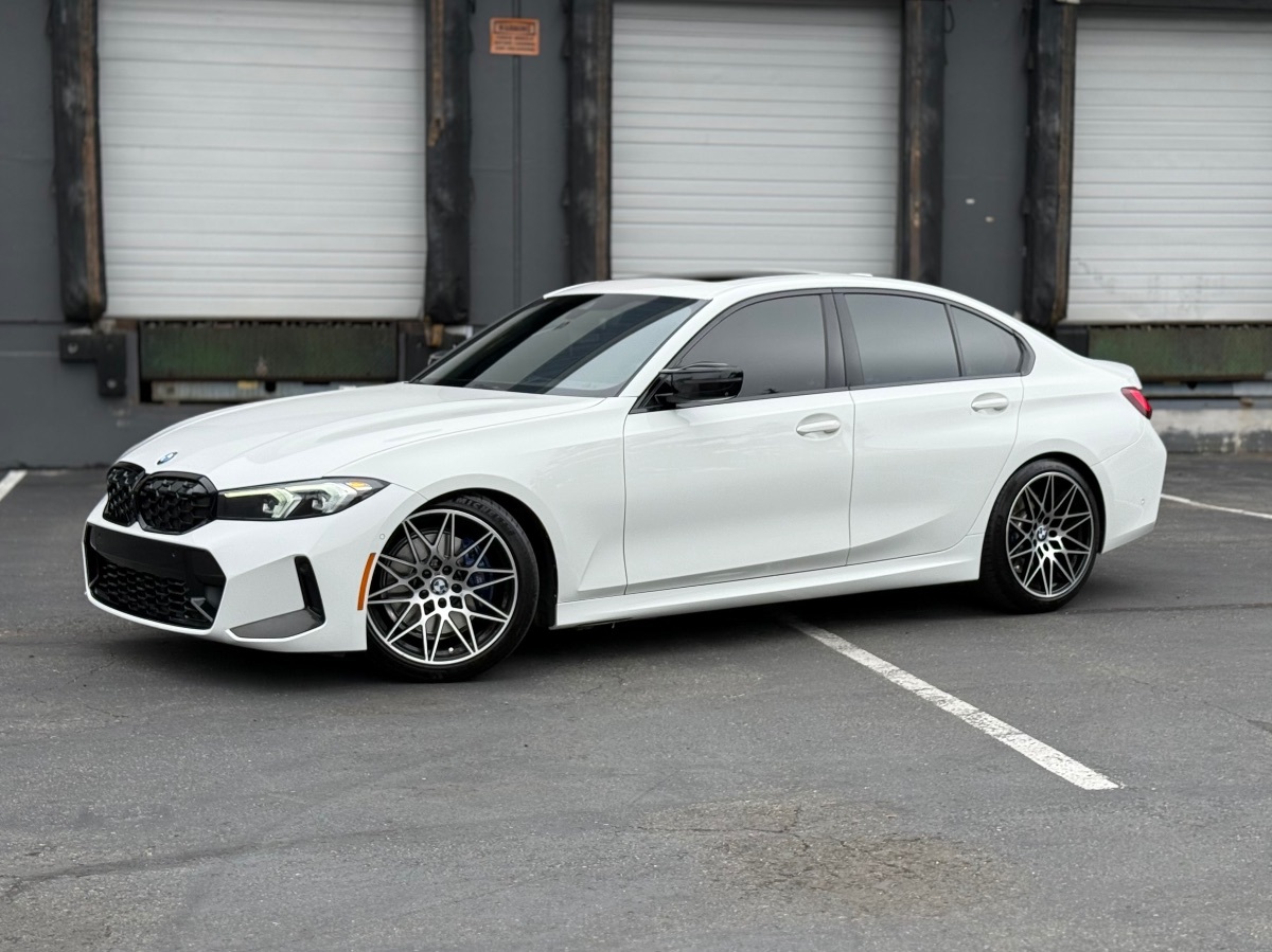 Photo 7 of this BMW 3 Series