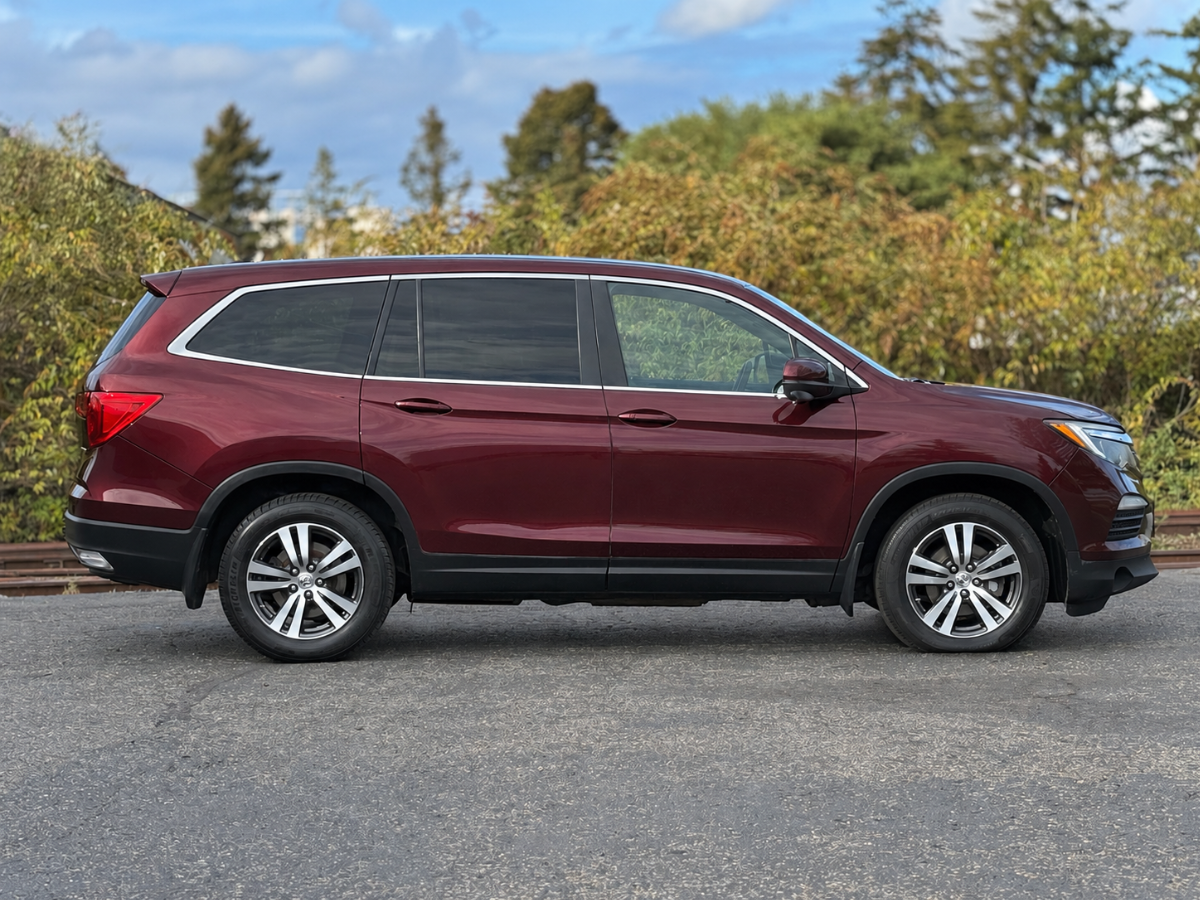 Photo 7 of this Honda Pilot
