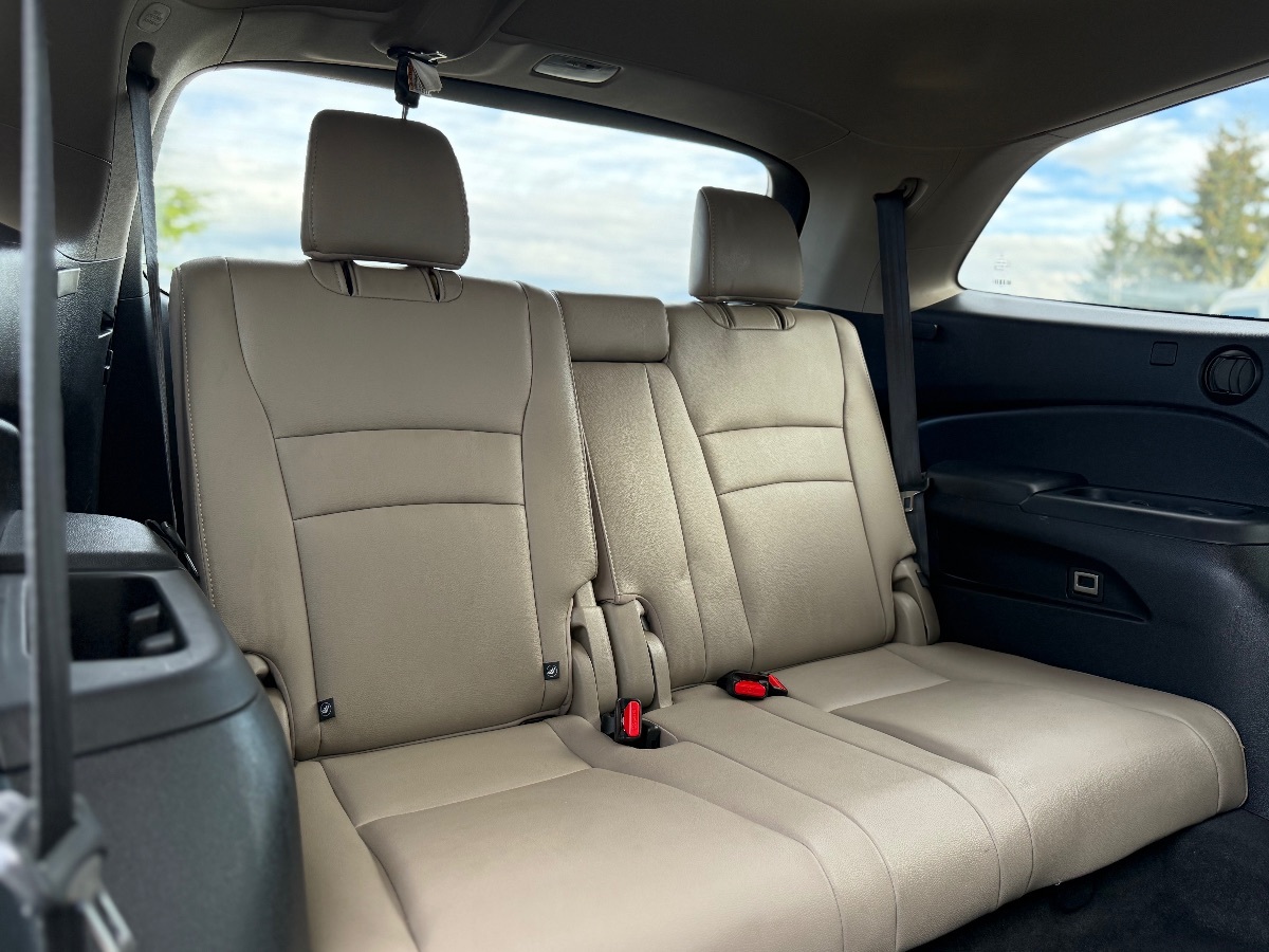 Photo 18 of this Honda Pilot