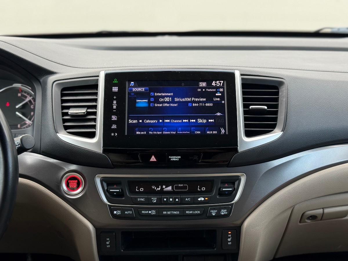 Photo 25 of this Honda Pilot