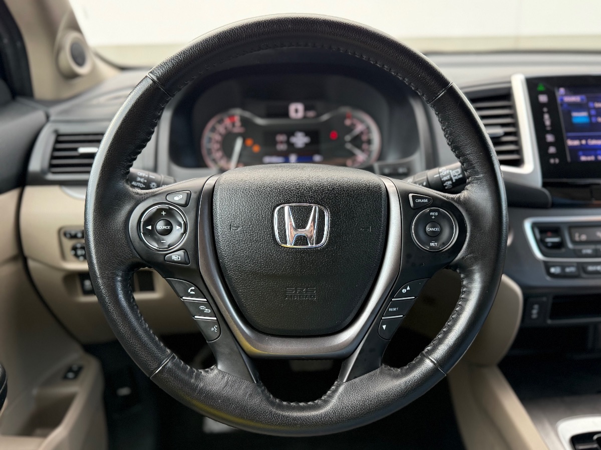 Photo 24 of this Honda Pilot