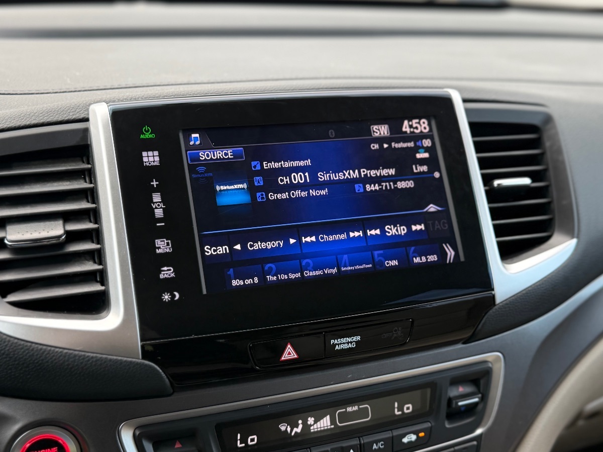 Photo 26 of this Honda Pilot