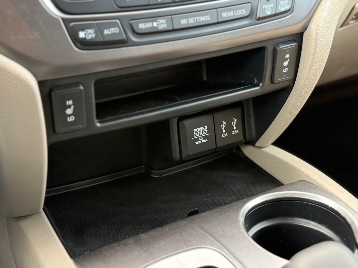 Photo 31 of this Honda Pilot