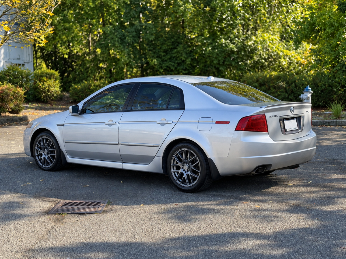 Photo 5 of this Acura TL