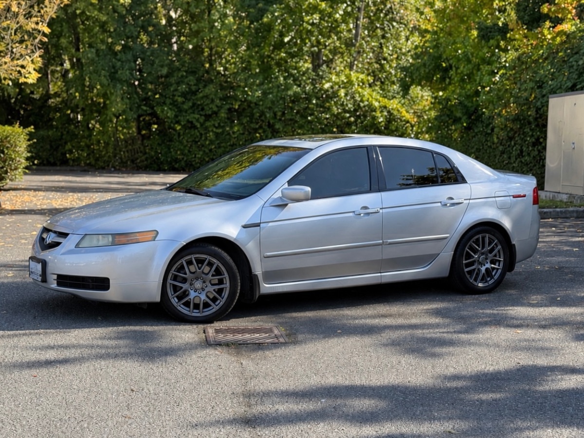 Photo 7 of this Acura TL