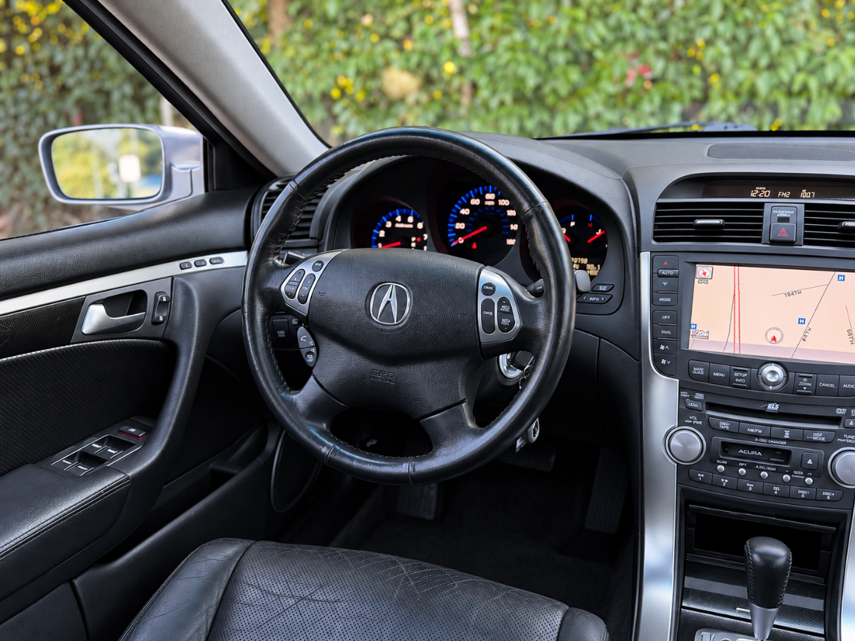 Photo 18 of this Acura TL