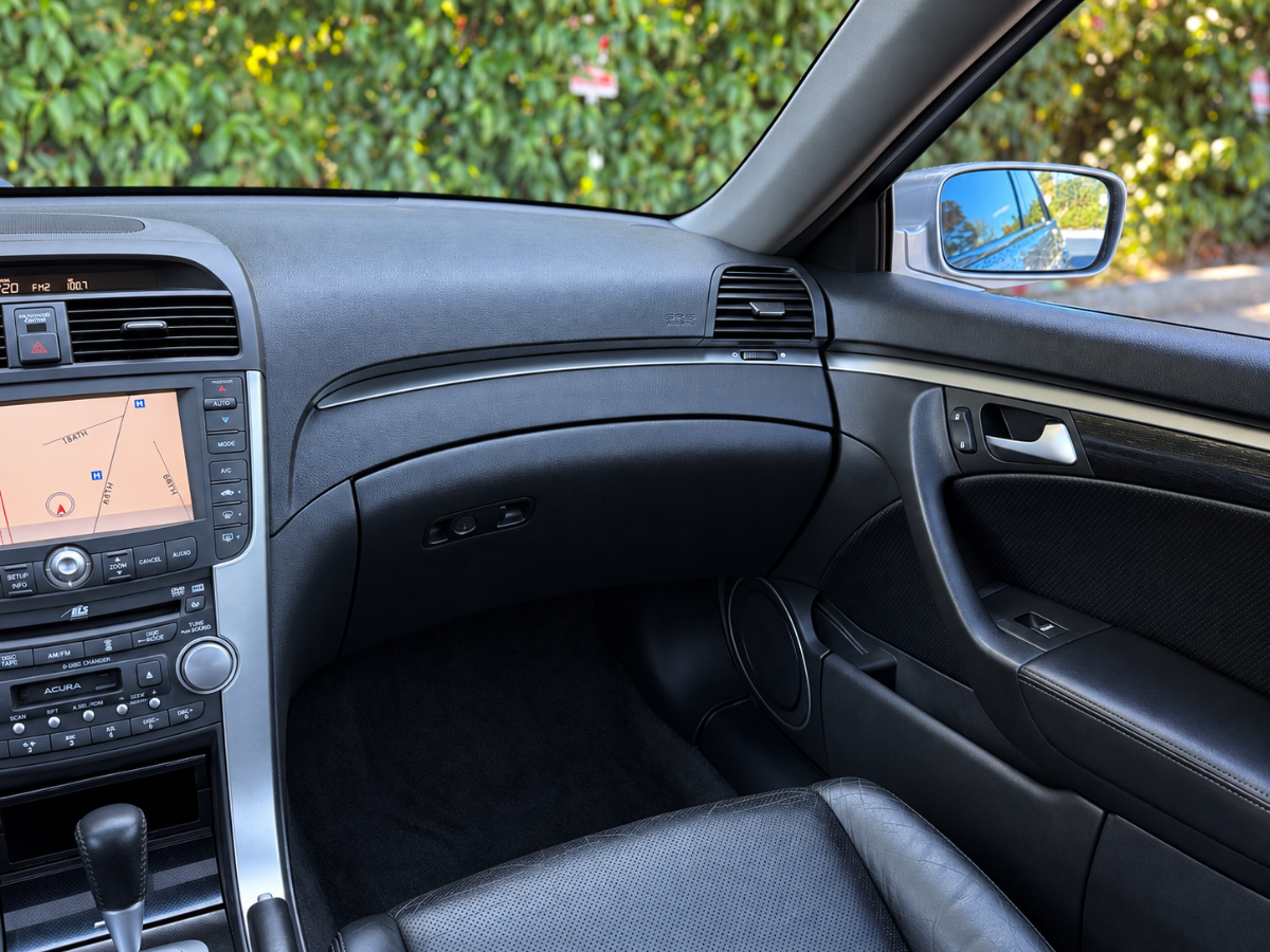 Photo 19 of this Acura TL