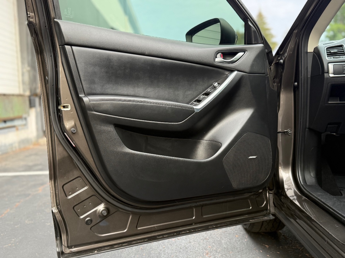 Photo 11 of this Mazda CX-5