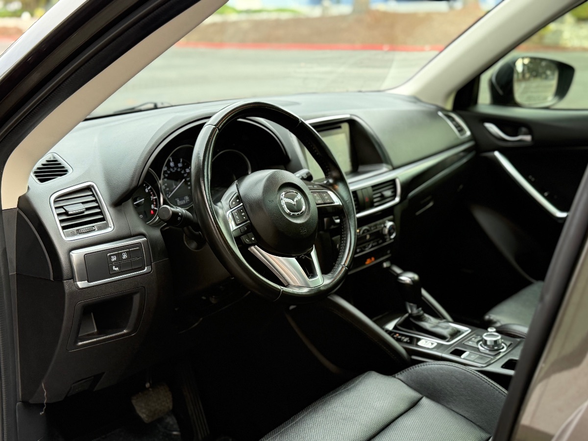 Photo 12 of this Mazda CX-5