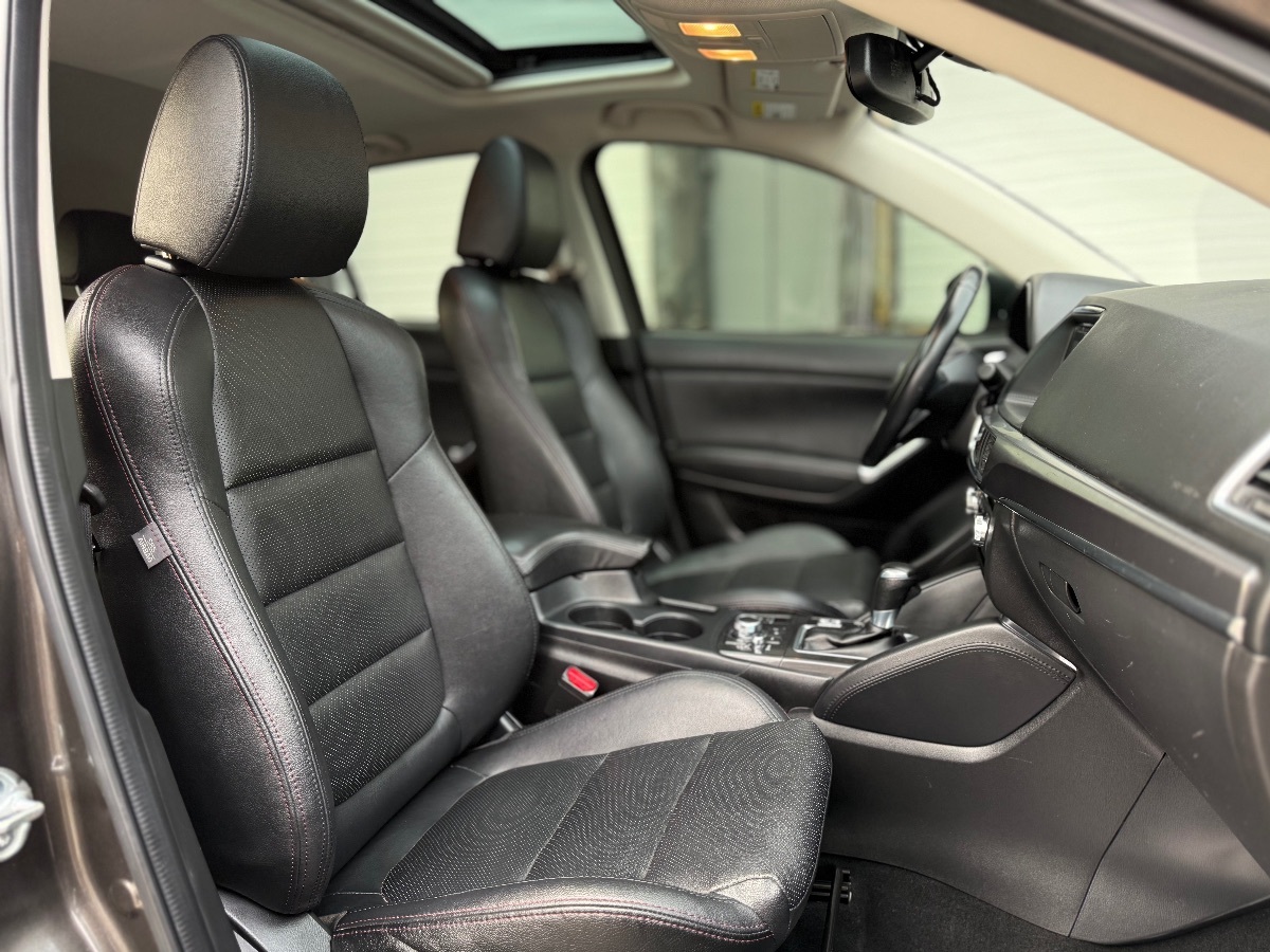 Photo 15 of this Mazda CX-5