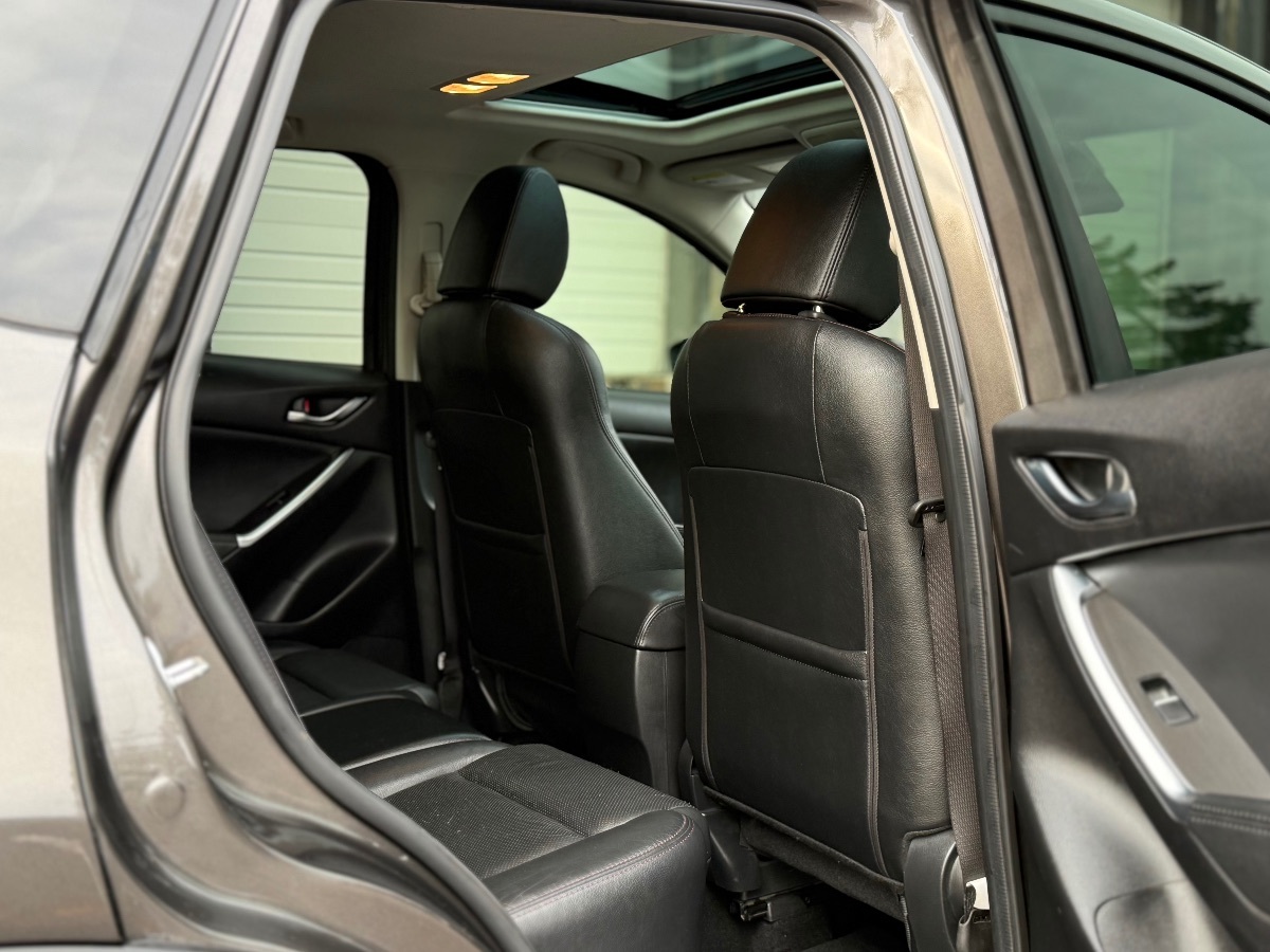 Photo 17 of this Mazda CX-5