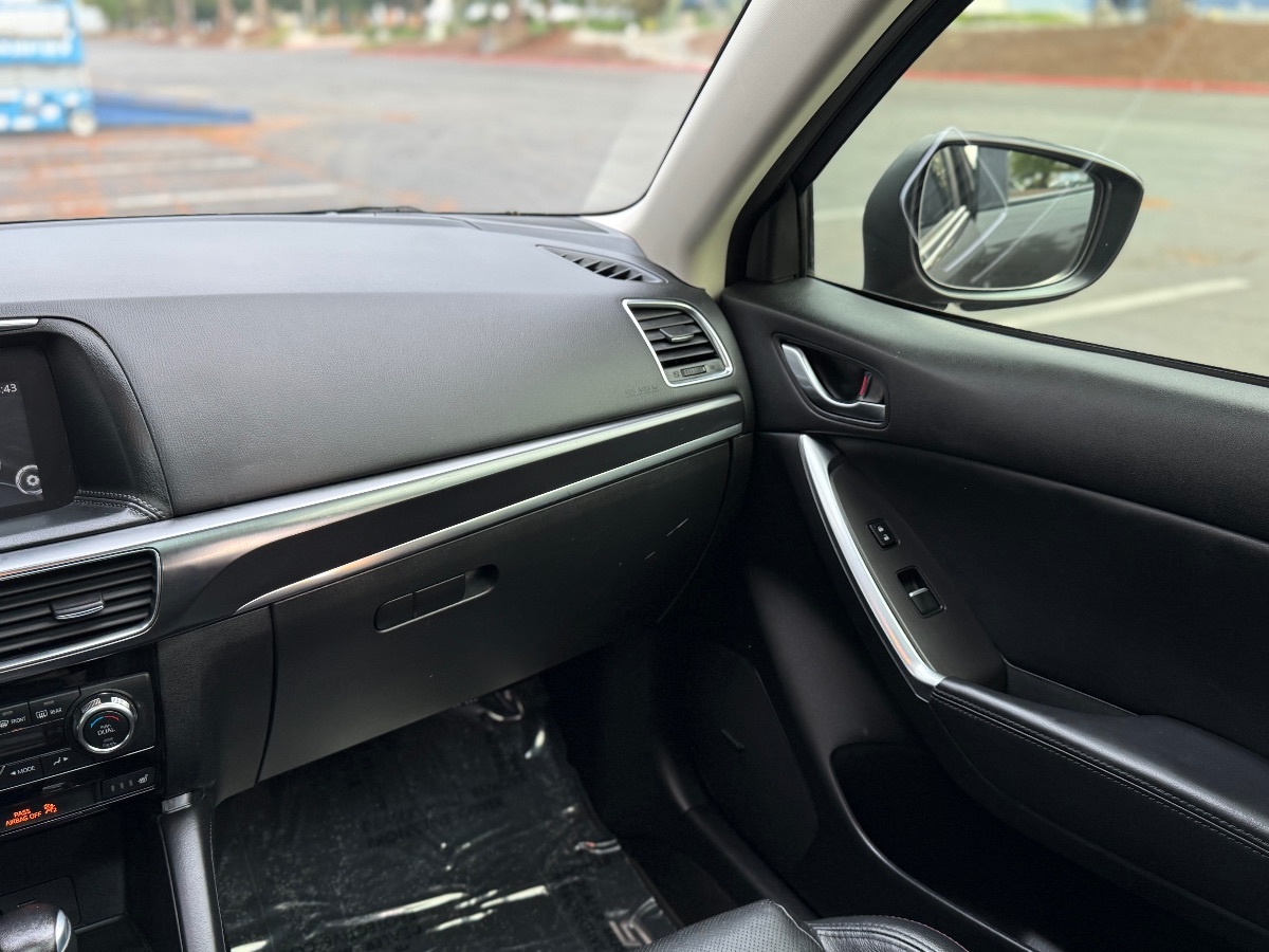 Photo 20 of this Mazda CX-5