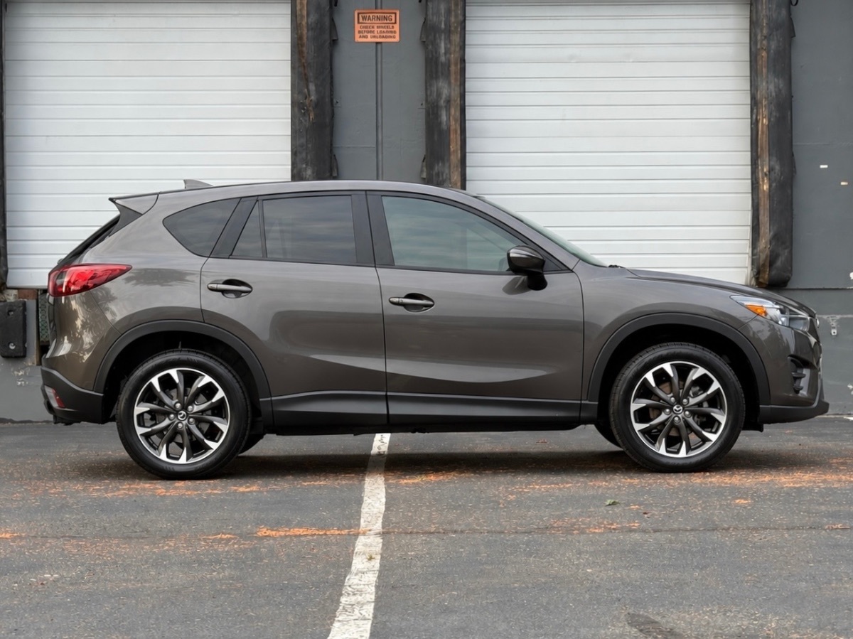 Photo 2 of this Mazda CX-5