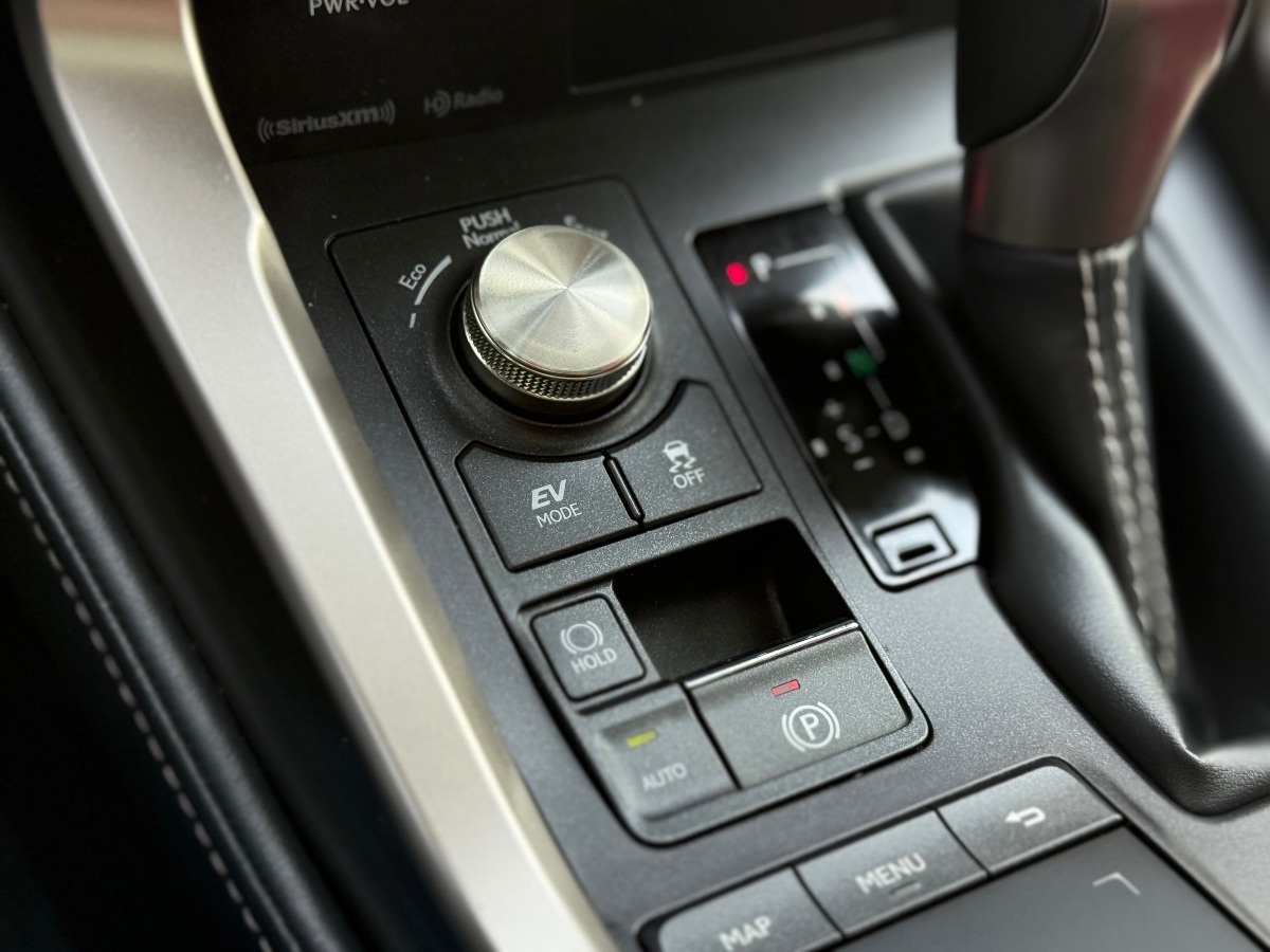 Photo 31 of this Lexus NX 300