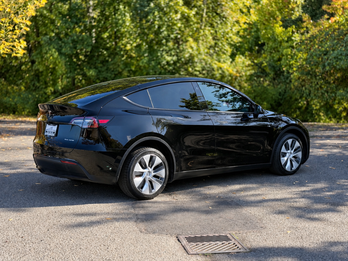 Photo 3 of this Tesla Model Y