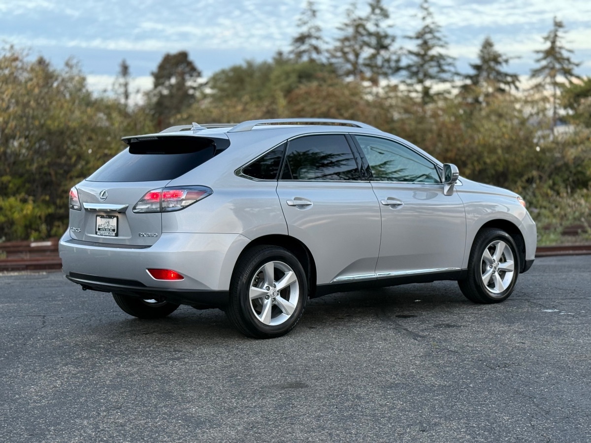 Photo 3 of this Lexus RX 350
