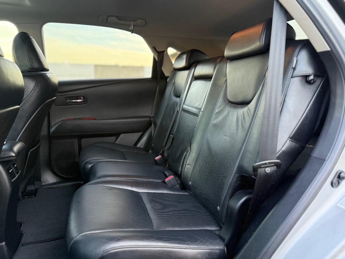 Photo 20 of this Lexus RX 350