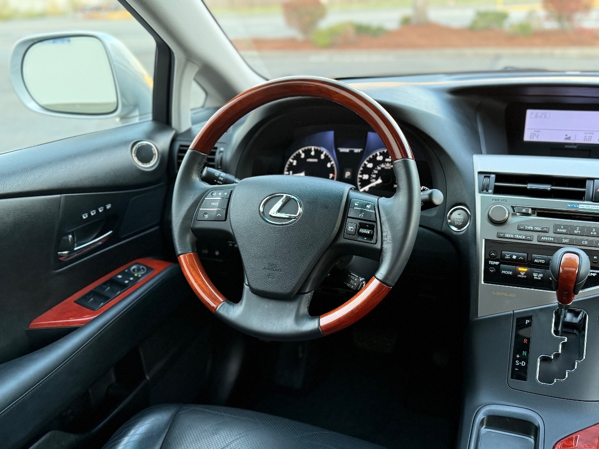 Photo 22 of this Lexus RX 350