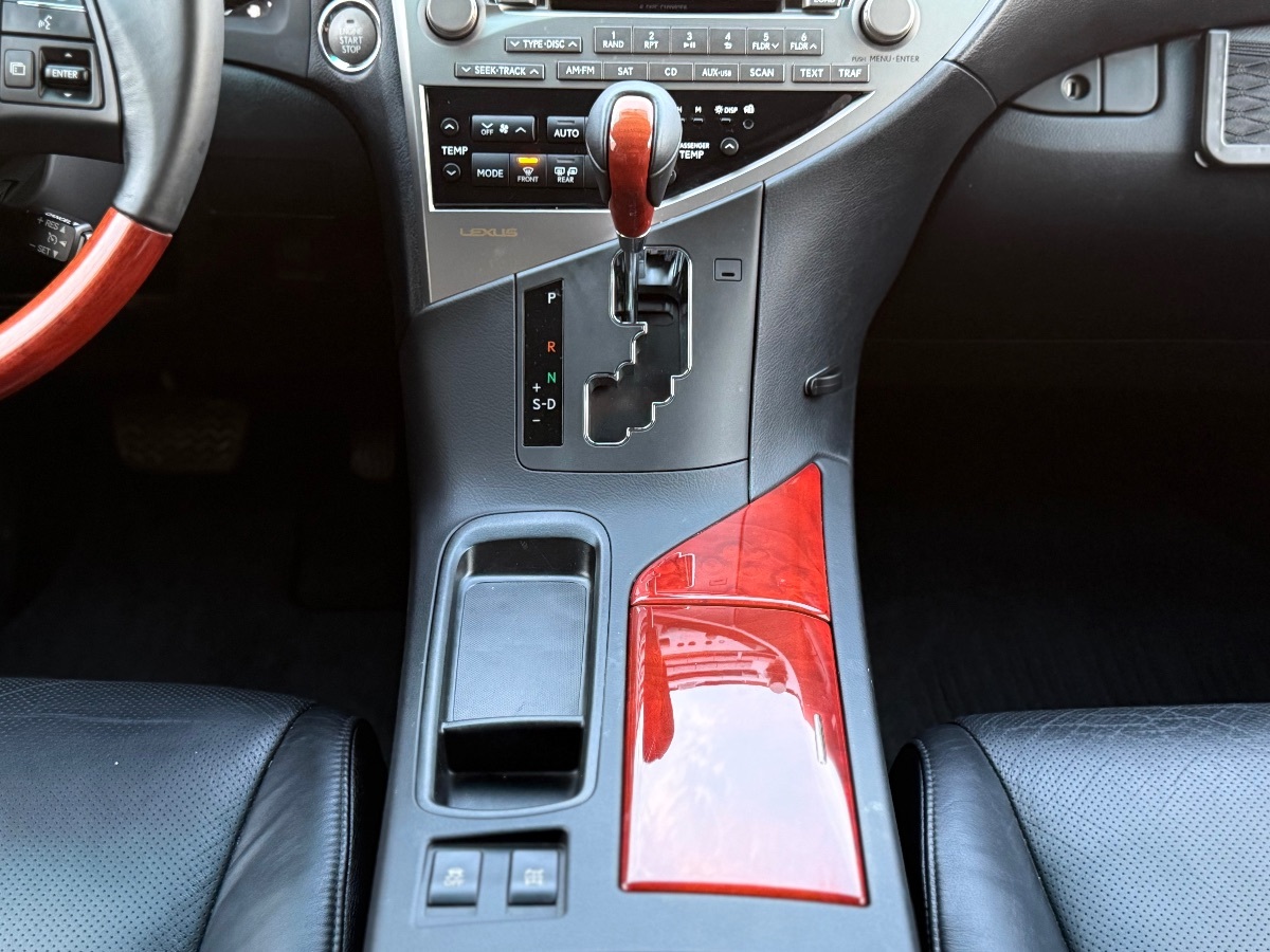 Photo 30 of this Lexus RX 350