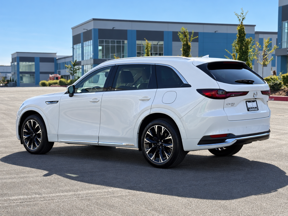 Photo 5 of this Mazda CX-90