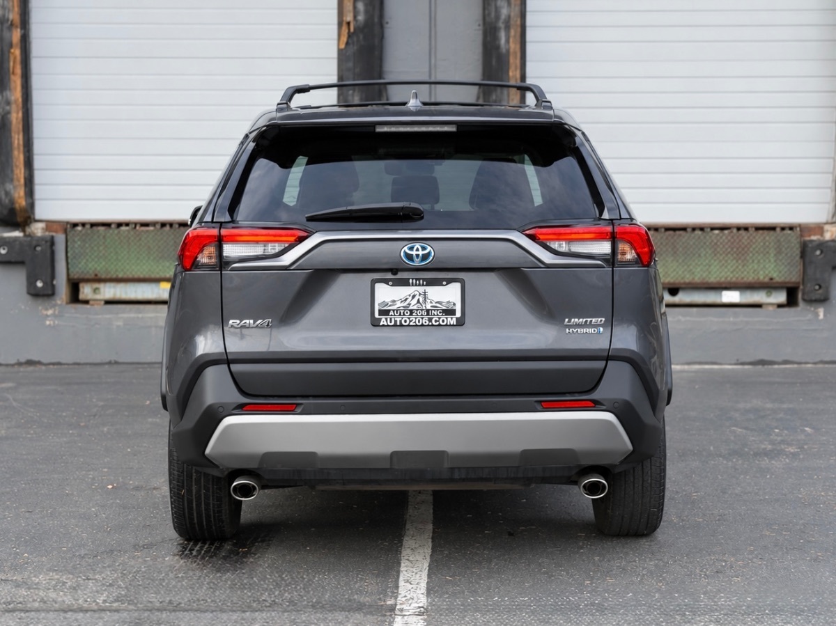 Photo 4 of this Toyota RAV4