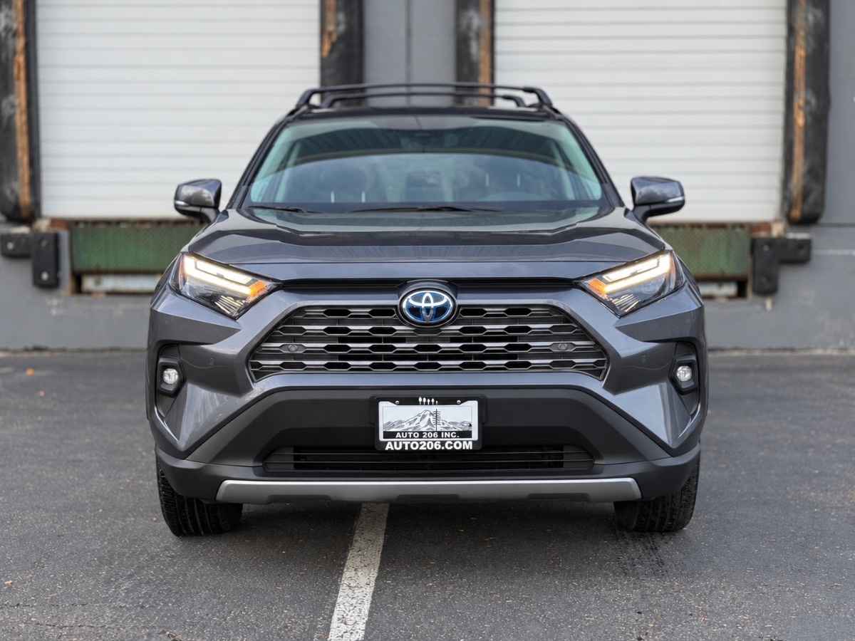Photo 8 of this Toyota RAV4