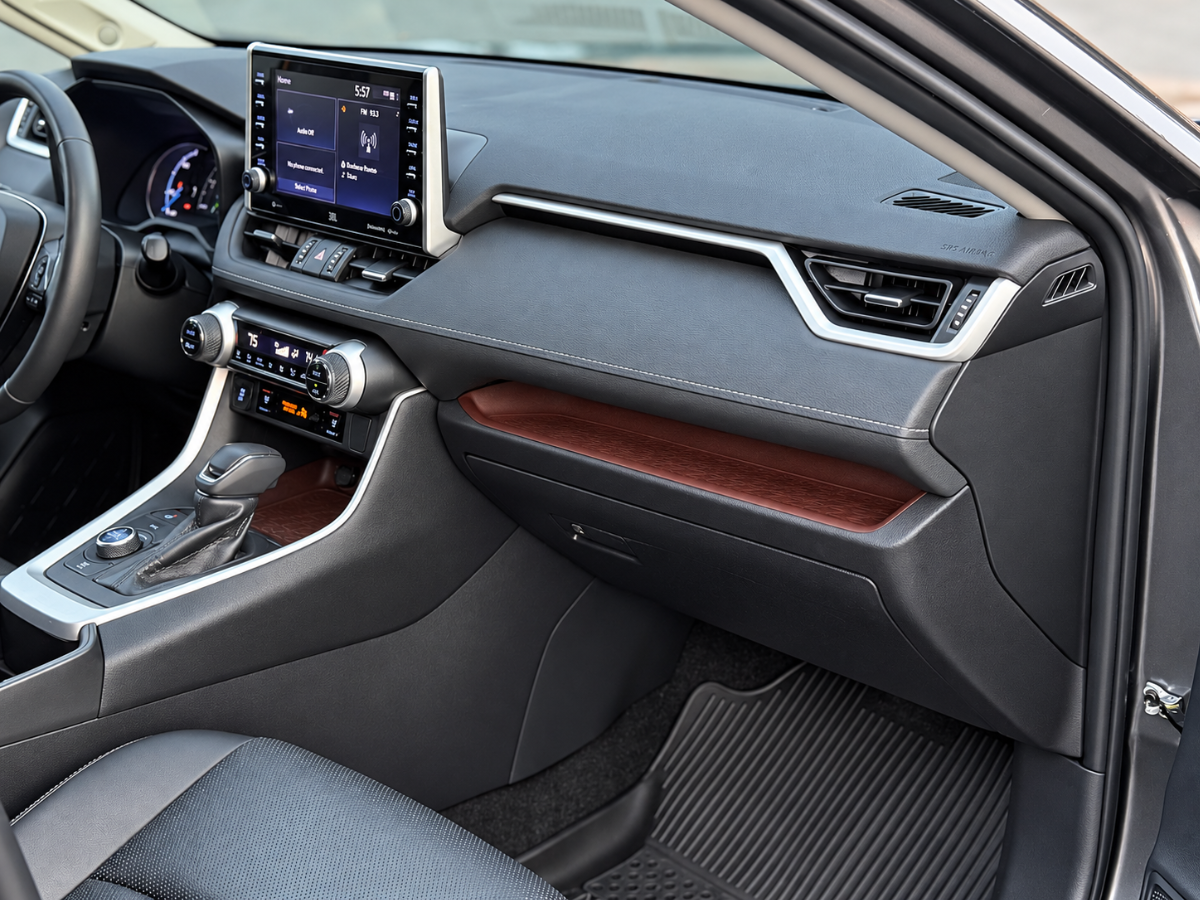 Photo 15 of this Toyota RAV4