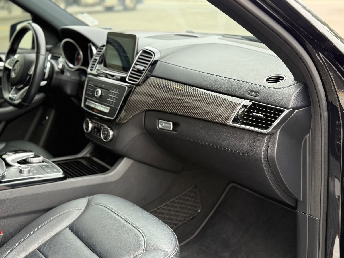Photo 17 of this Mercedes-Benz AMG GLE 43
