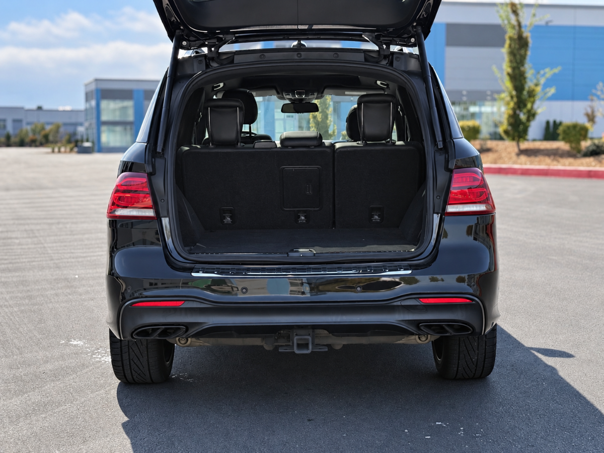 Photo 6 of this Mercedes-Benz AMG GLE 43