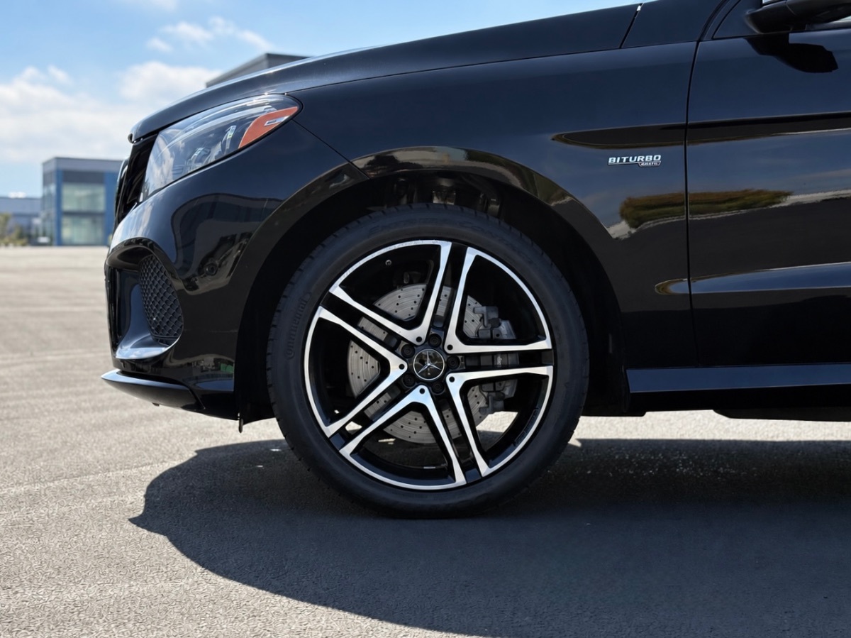 Photo 12 of this Mercedes-Benz AMG GLE 43