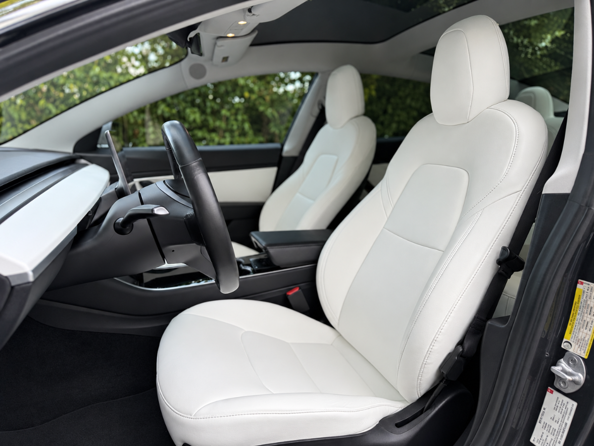 Photo 13 of this Tesla Model 3