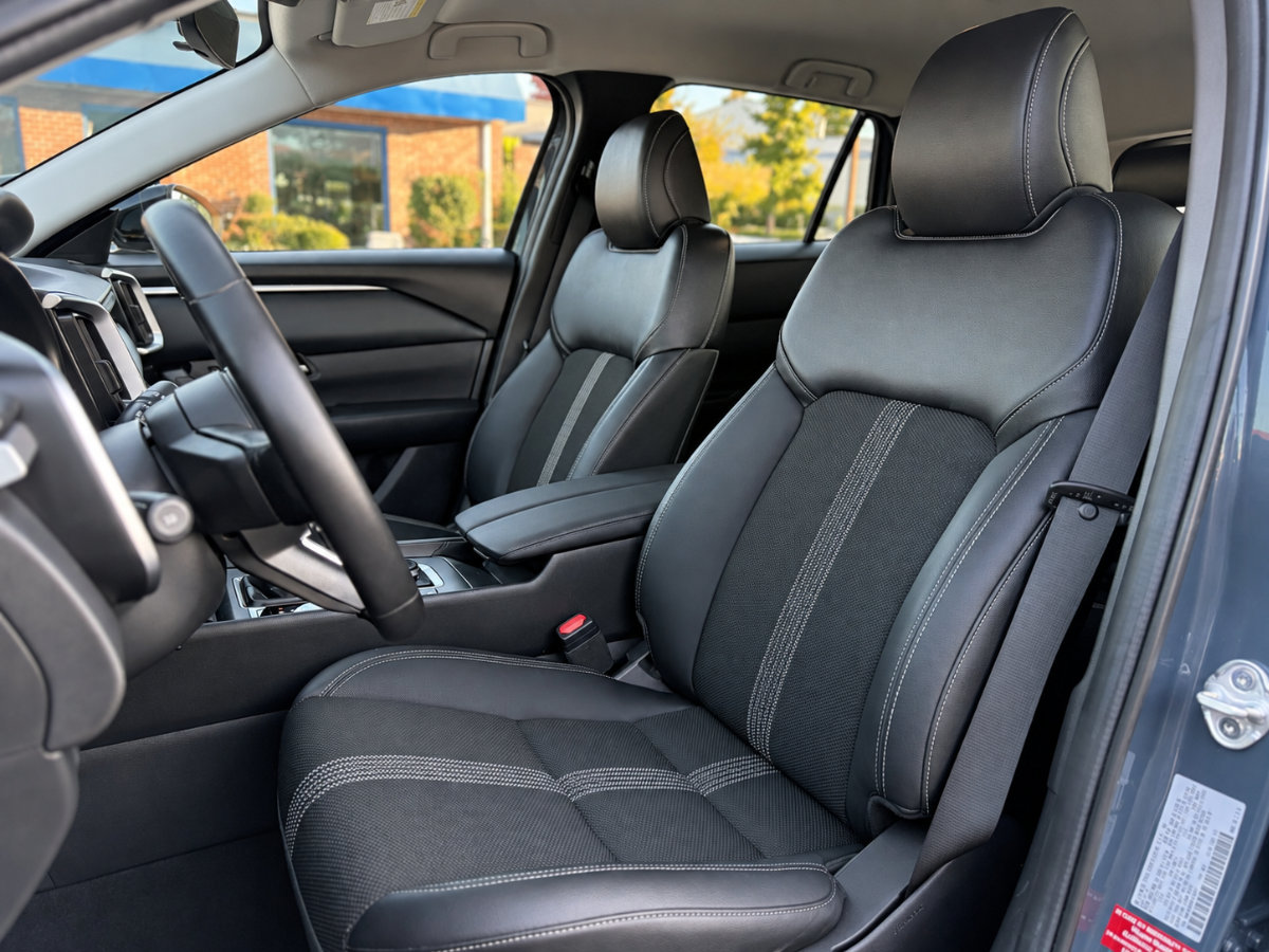 Photo 13 of this Mazda CX-50