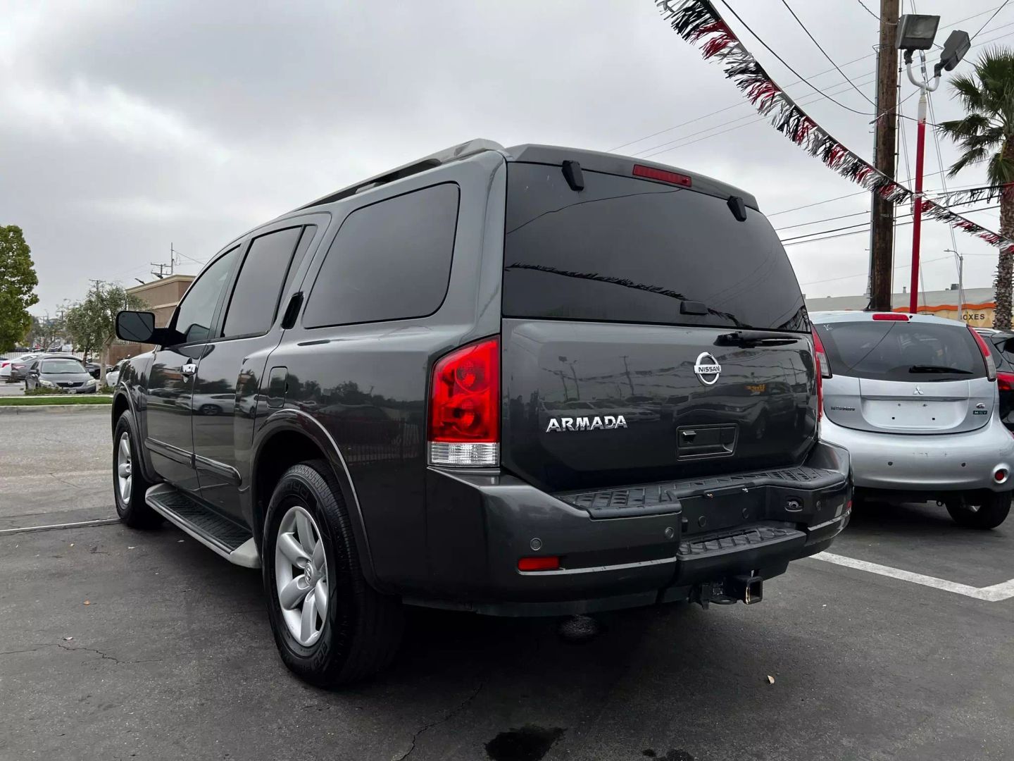 2011 Nissan Armada SV - Photo 4