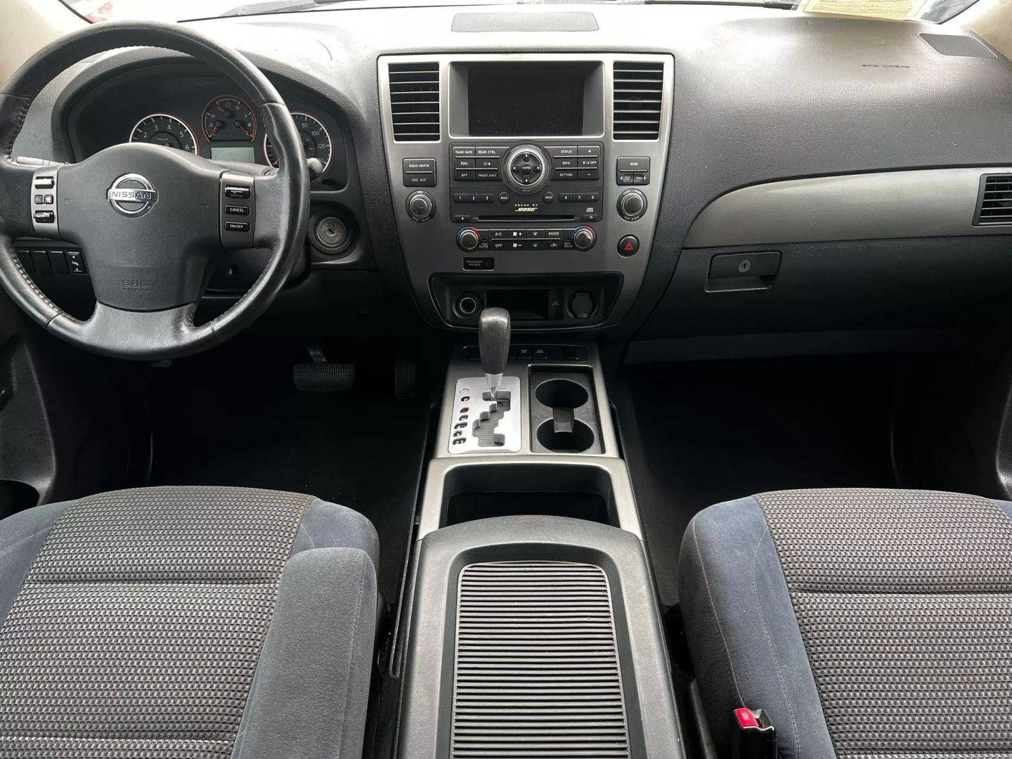 2011 Nissan Armada SV - Photo 18