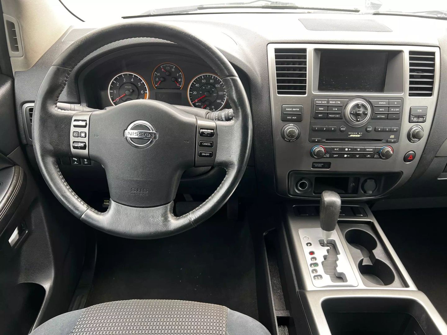 2011 Nissan Armada SV - Photo 19