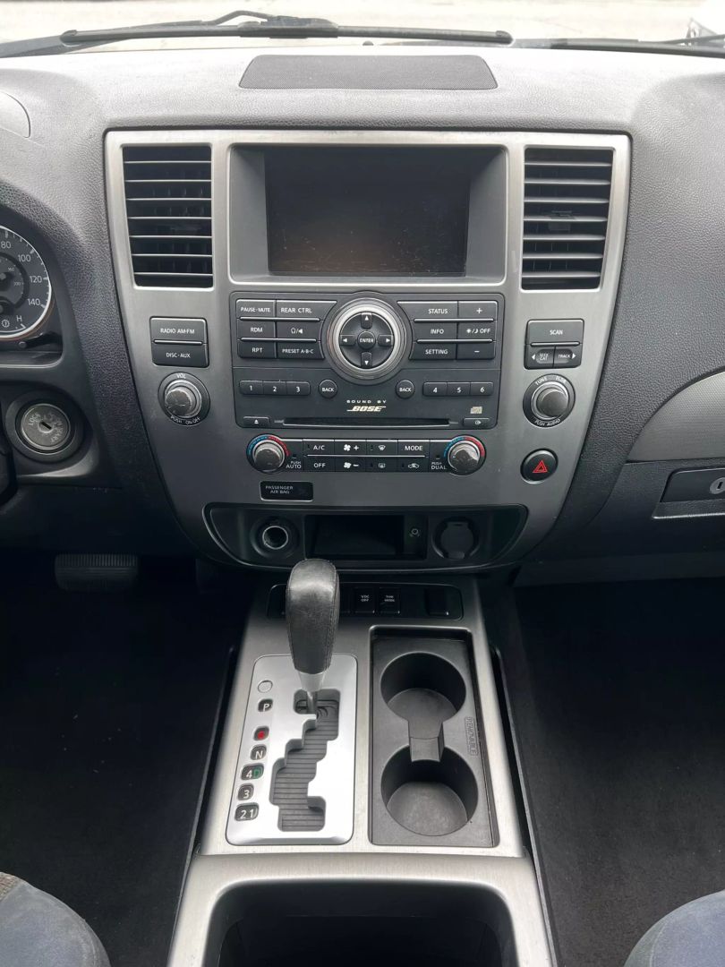 2011 Nissan Armada SV - Photo 20