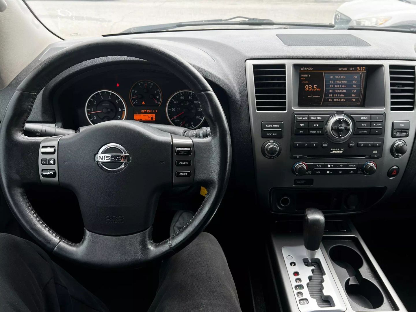 2011 Nissan Armada SV - Photo 21