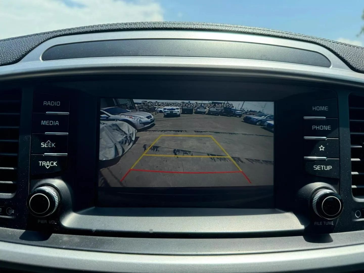 Photo 2 of this Kia Sorento