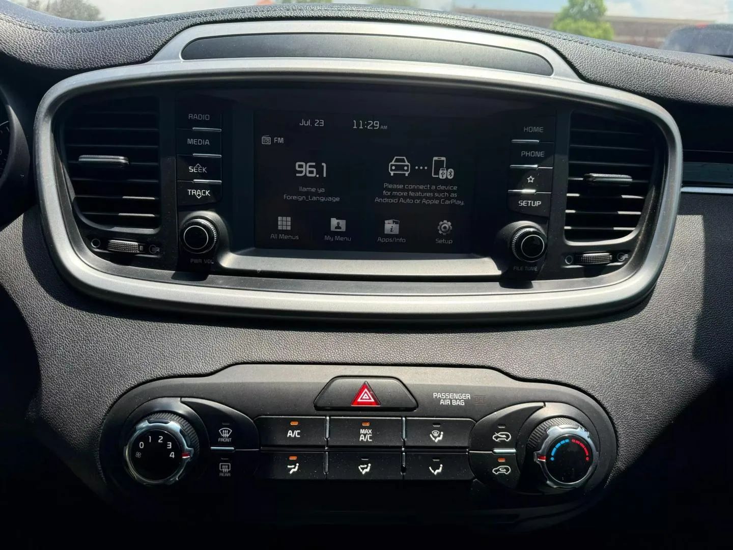 Photo 5 of this Kia Sorento