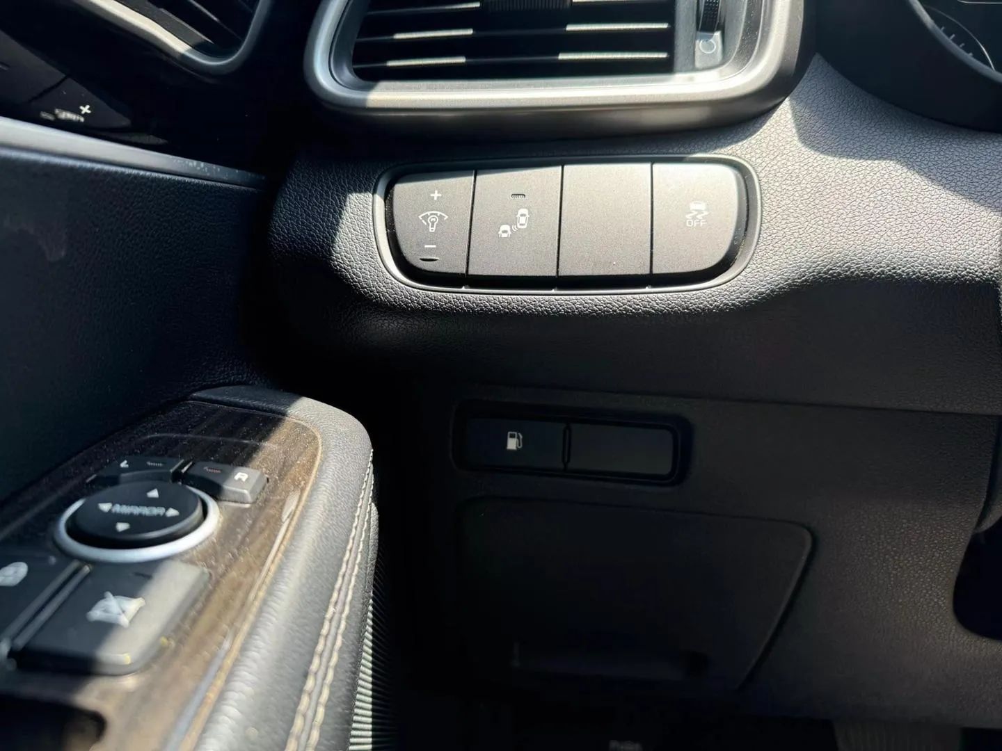 Photo 8 of this Kia Sorento