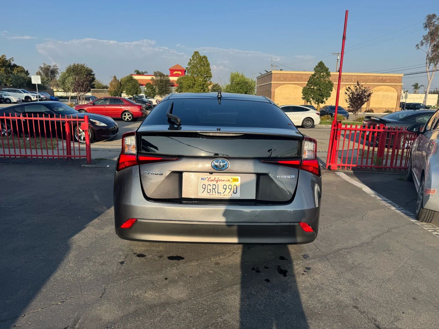 2021 Toyota Prius LE - Photo 5
