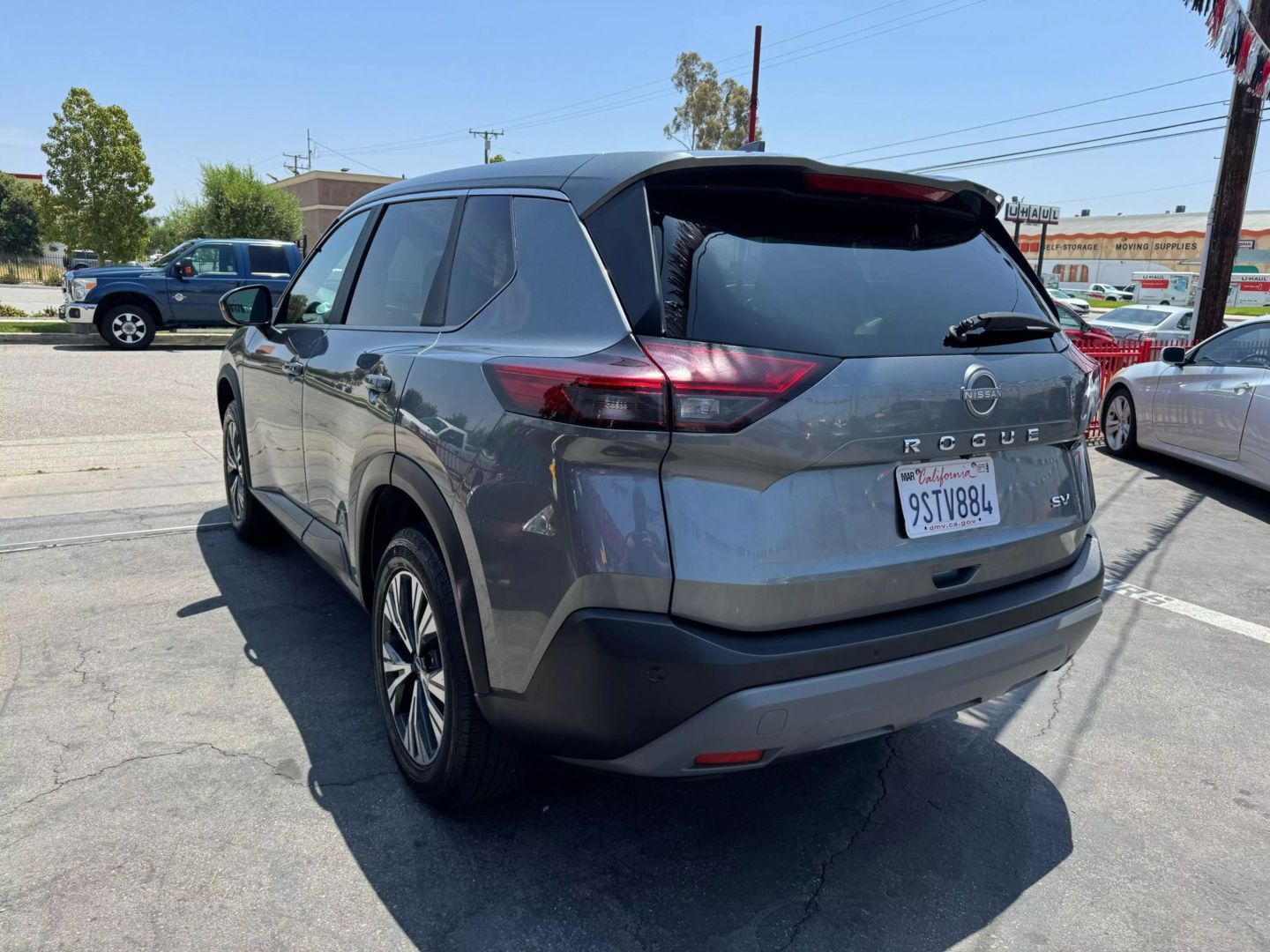 2023 Nissan Rogue SV photo 4