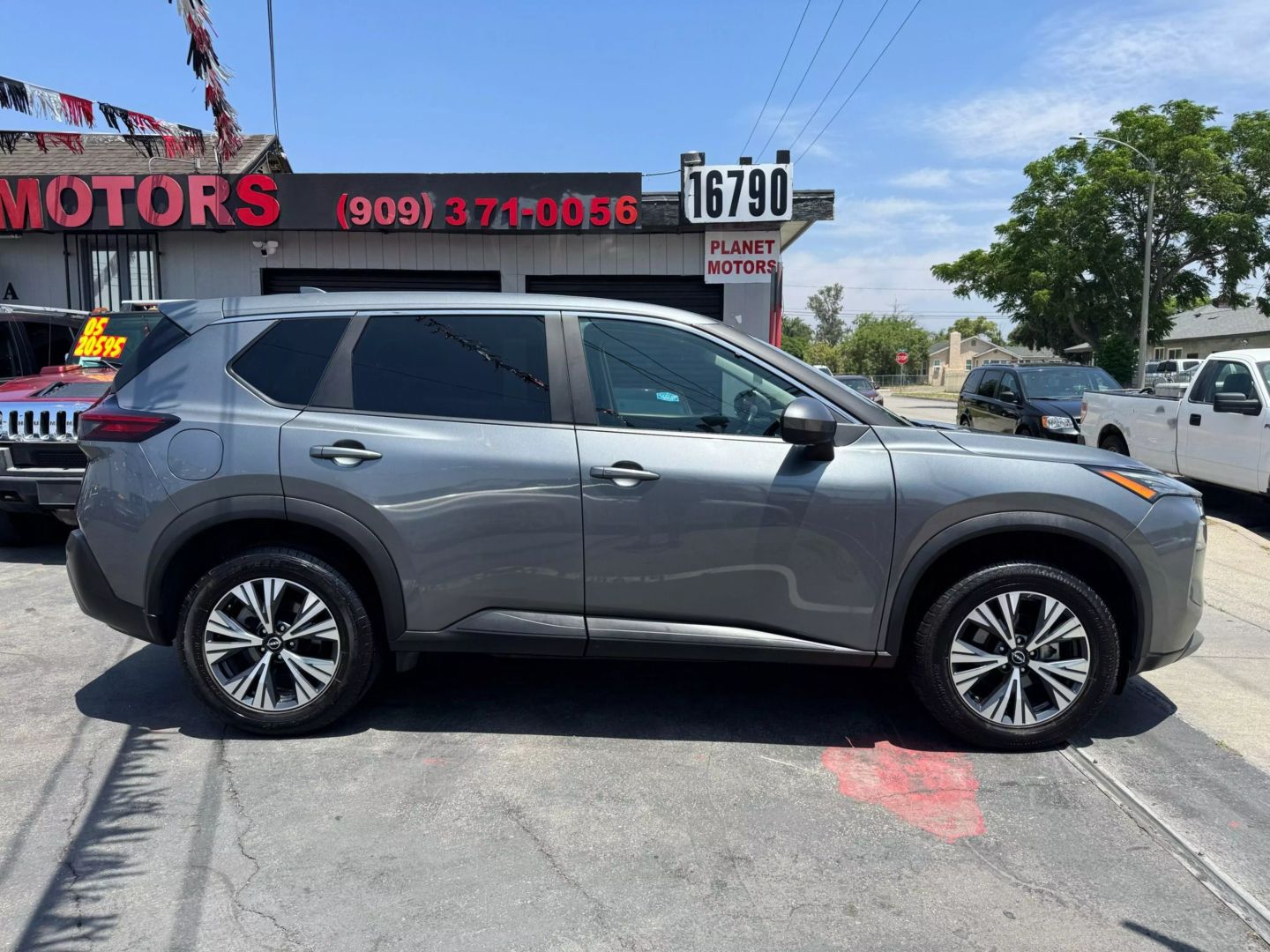 2023 Nissan Rogue SV photo 7