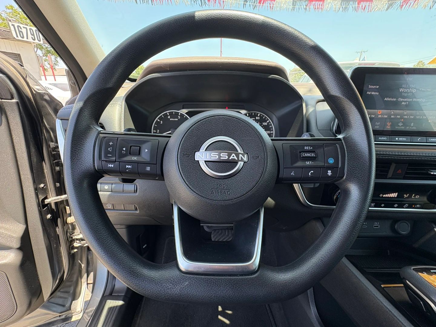 2023 Nissan Rogue SV - Photo 14